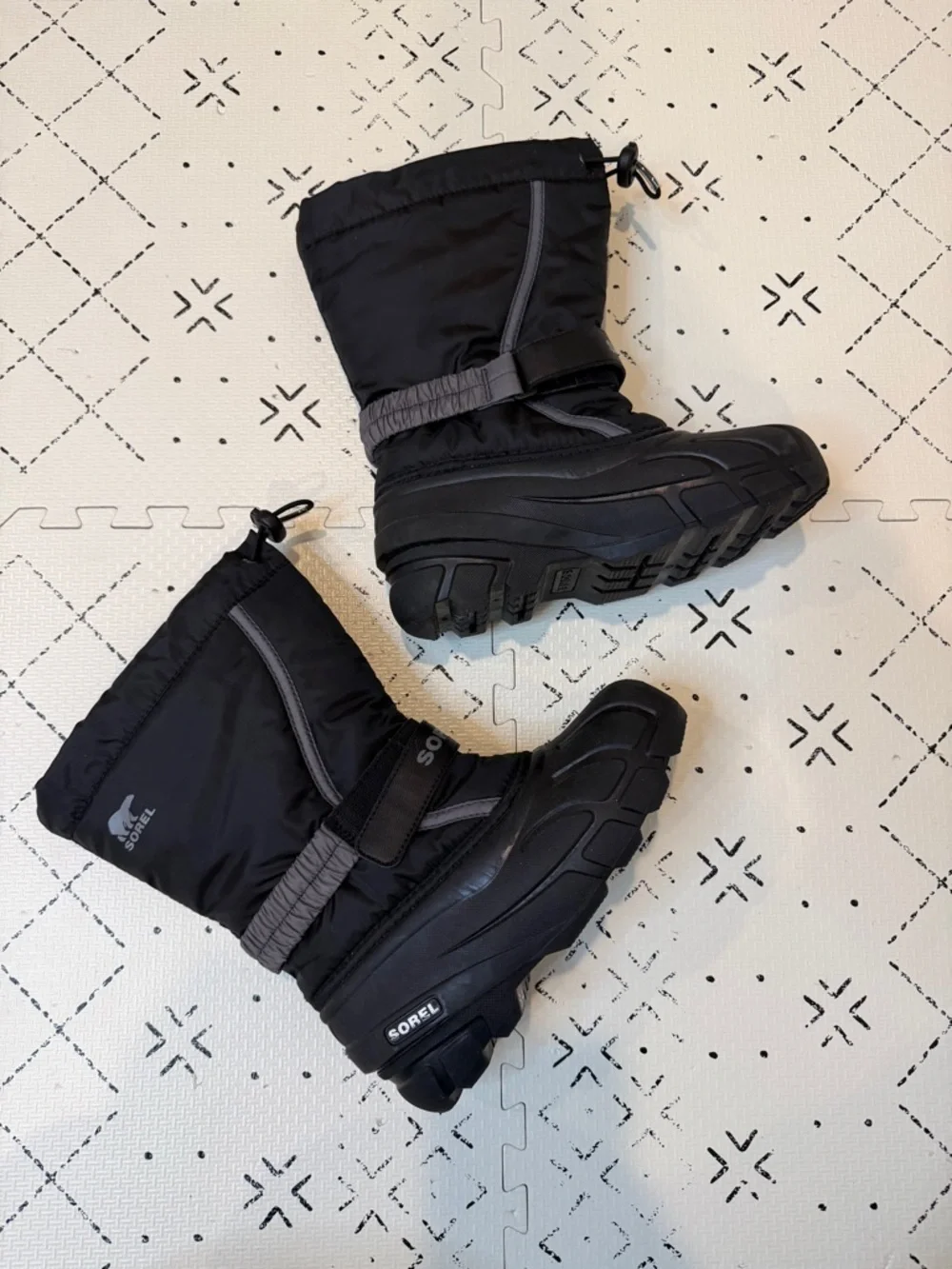 Sorel Youth Flurry Boot size‎ 3